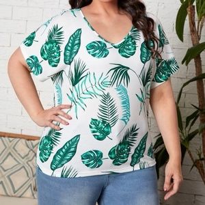 V-NECK TOP WITH DOLMAN FIT. PLUS SIZE, TROPICAL WHITE & GREEN.
